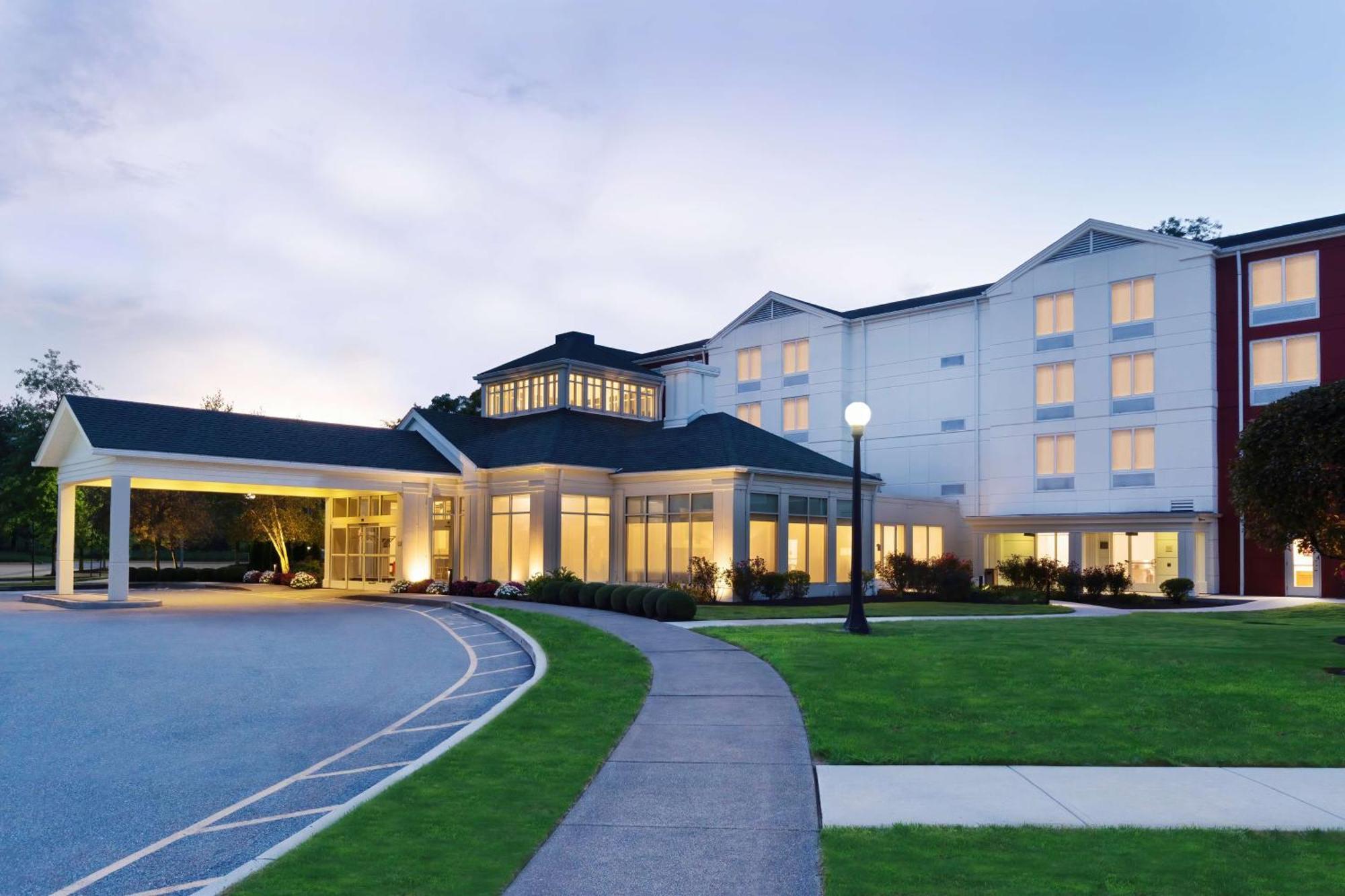 Hilton Garden Hotel 3*