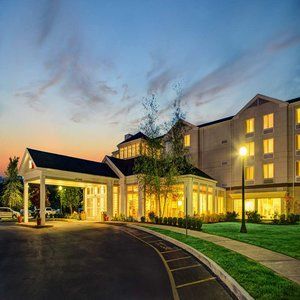 Hilton Garden Hotel 3*